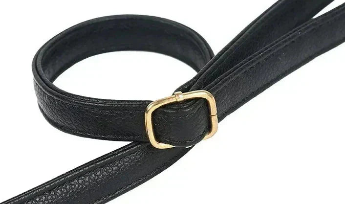 Women's retro leather shoulder bag, a vintage genuine leather handbag for elegant everyday fashion.