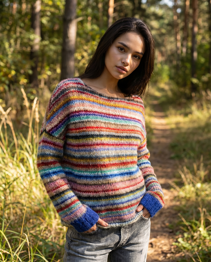 Comfortable women's retro striped pullover sweater with a relaxed fit for everyday comfort.