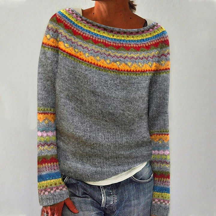 Versatile women's retro striped sweater, ideal for casual and cozy wear.