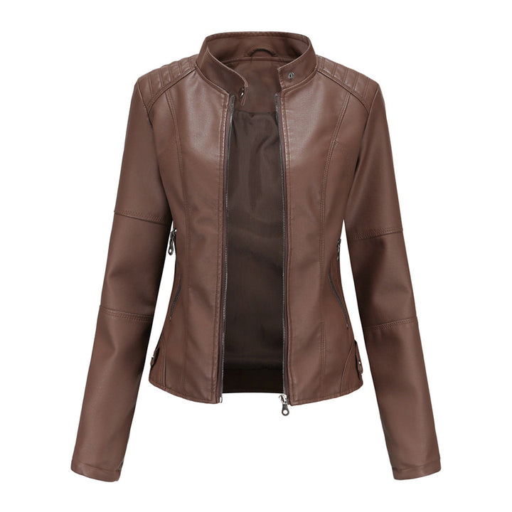 Chic dark brown fitted leather jacket for women, a classic and versatile piece for a sophisticated and elegant style.