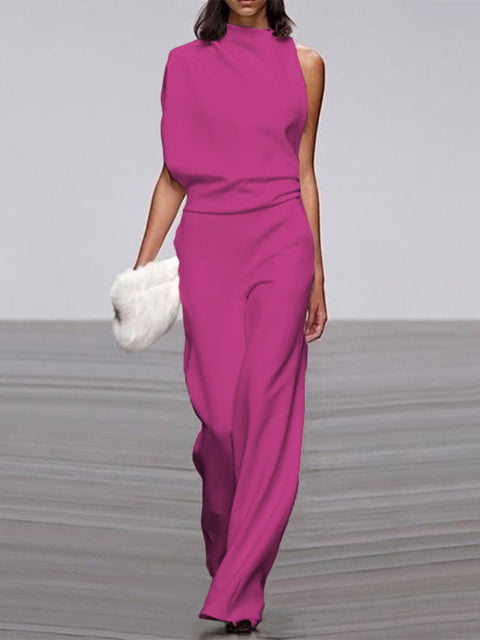 Sophisticated women's wide-leg jumpsuit, sleeveless and open-back, ideal for elegant evening wear.