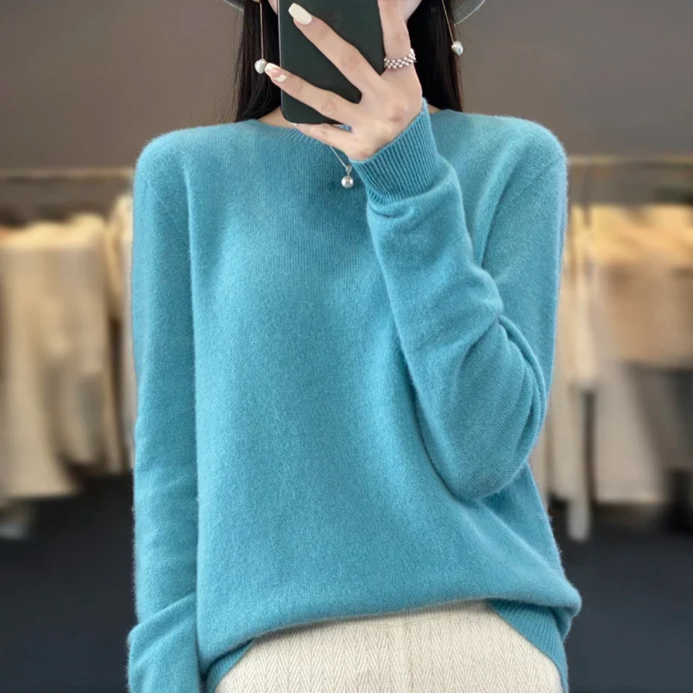 Women's soft knit pullover crewneck sweater in a cozy style, perfect for winter fashion.