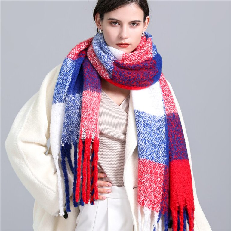 Elegant Carmie checked scarf, women's cashmere blend for warmth and sophistication.