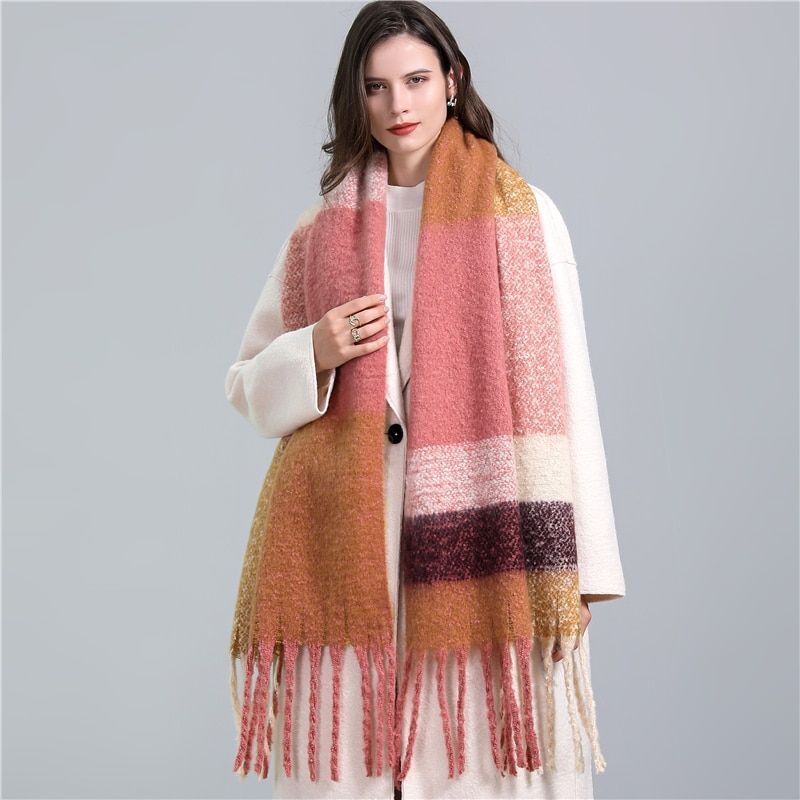 Women's premium checked cashmere scarf, a soft, warm, and fashionable winter accessory.