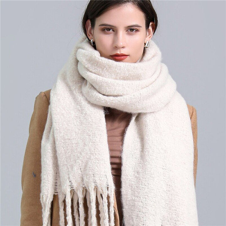 Fashionable women's checked scarf, warm cashmere luxury for winter.