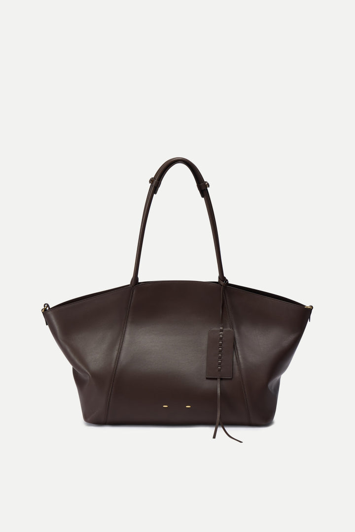 Women's spacious travel tote bag, perfect for effortless journeys.