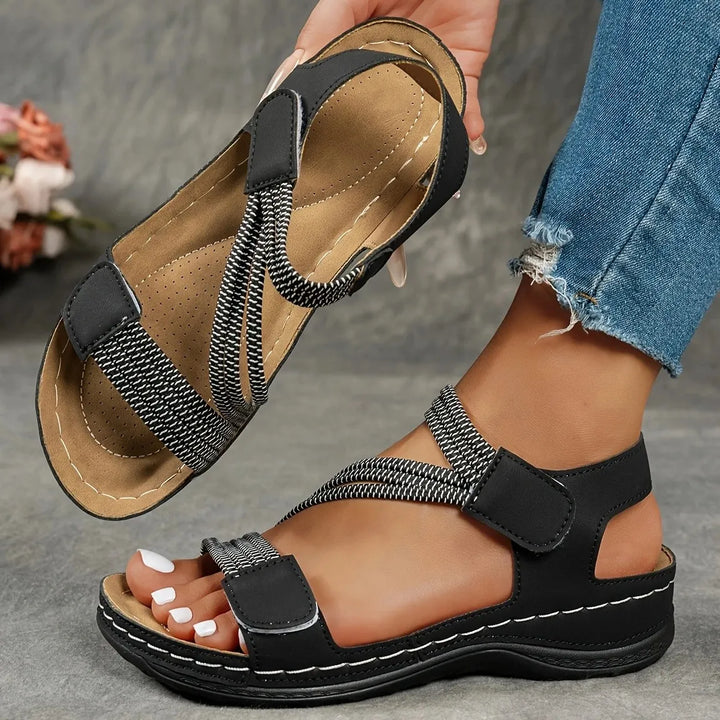 Supportive women's casual slip-on sandals, ideal for summer everyday wear and long walks.