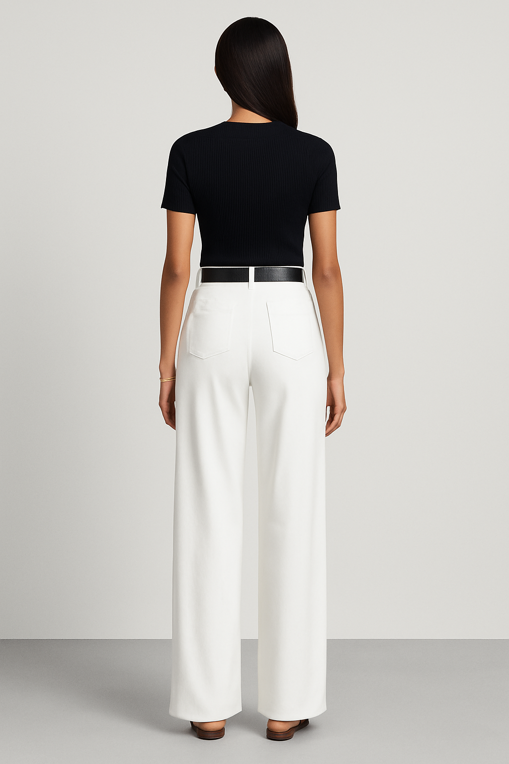 Comfortable women's wide-leg trousers, tailored for everyday elegance, featuring a flattering high waist.