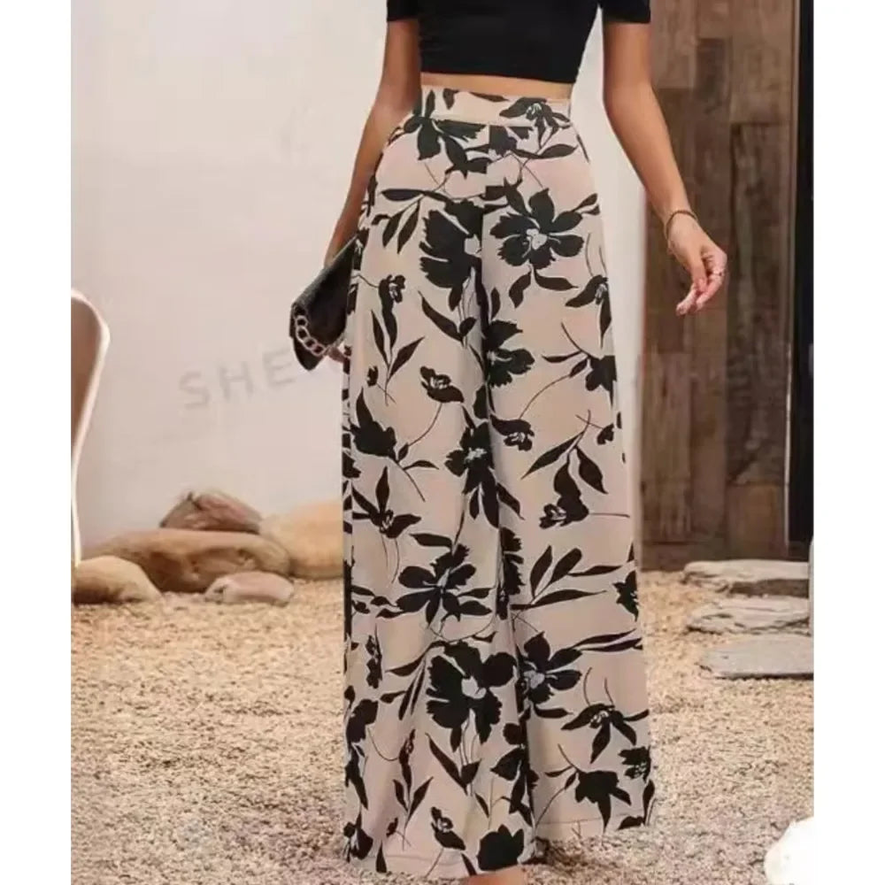 Stylish women's wide leg printed pants. Comfortable & versatile patterned trousers for a casual chic look.