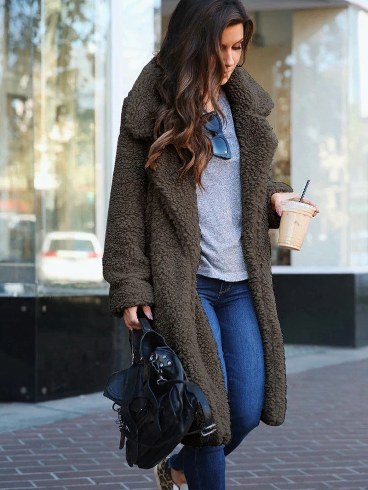 Stylish women's winter coat, a long & warm teddy jacket for fashionable outerwear.