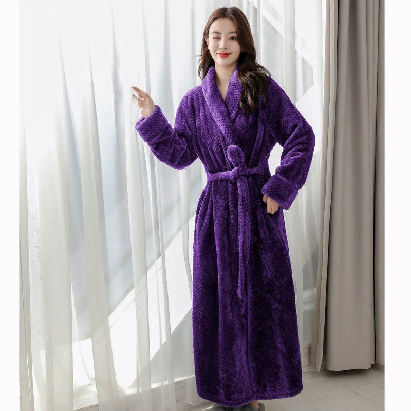 Cozy women's bathrobe in soft, plush material. Perfect for comfortable home loungewear and sleepwear.