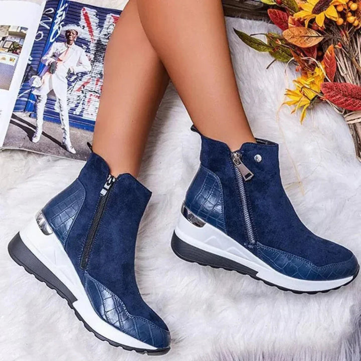 Versatile women's all-weather waterproof ankle boots, ideal for outdoor adventures & daily wear, offering comfort & style.