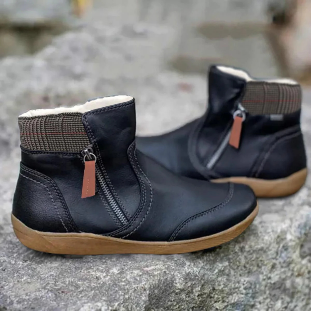 Cozy women's lace-up winter boots for extreme cold weather. Stylish & weather-resistant outdoor footwear.