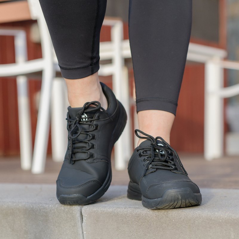 Women's ComfortWear Healthcare Work Shoes - Lexians